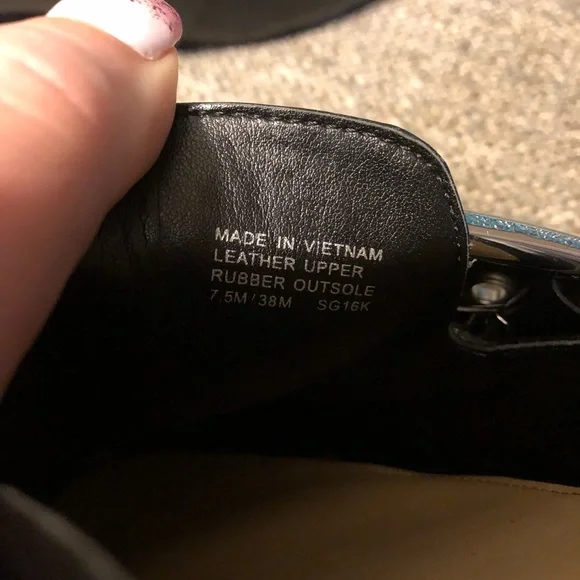 Michael Kors black leather mules 7.5 flats - Picture 6 of 9